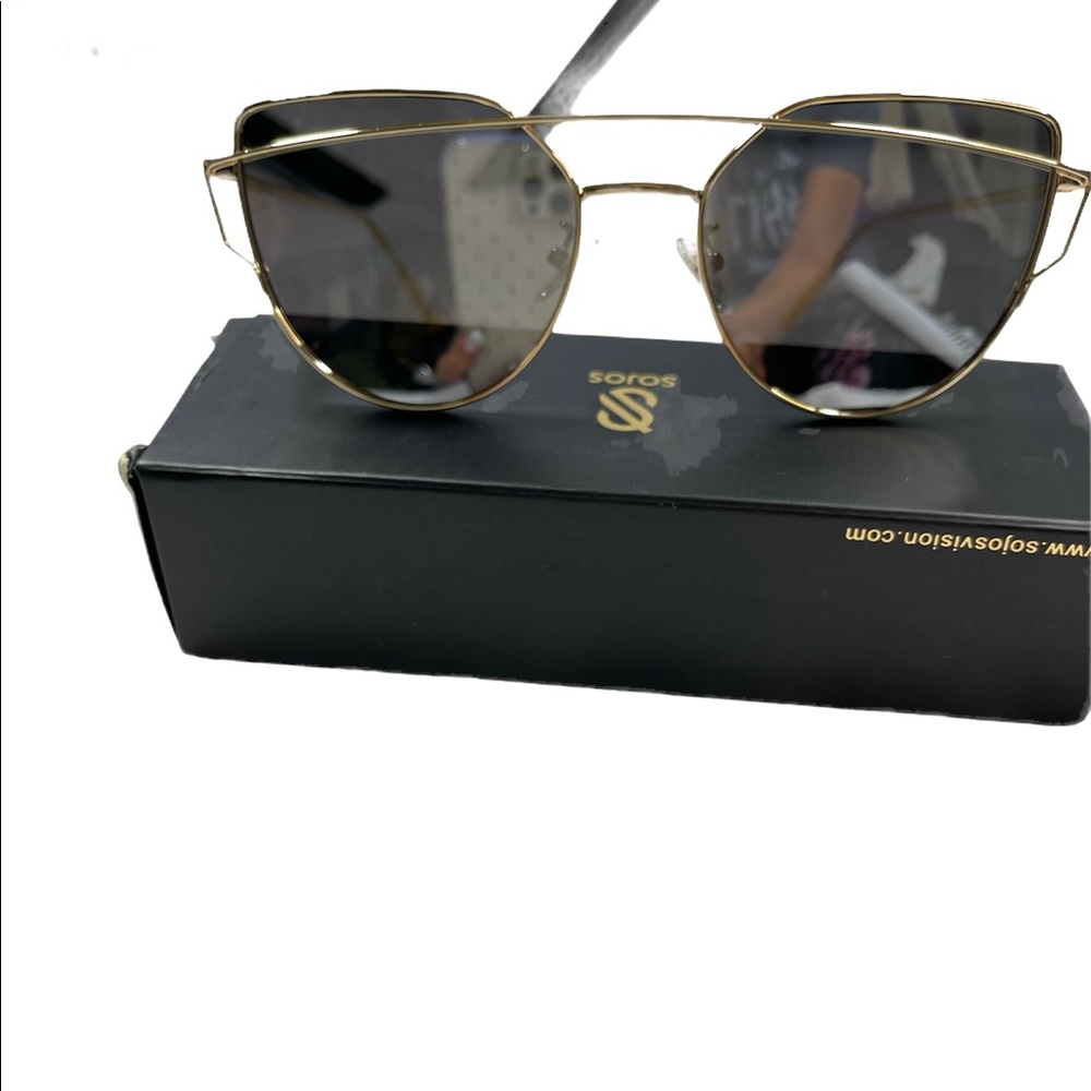 NIB Gold Framed Mirror Sun Glasses